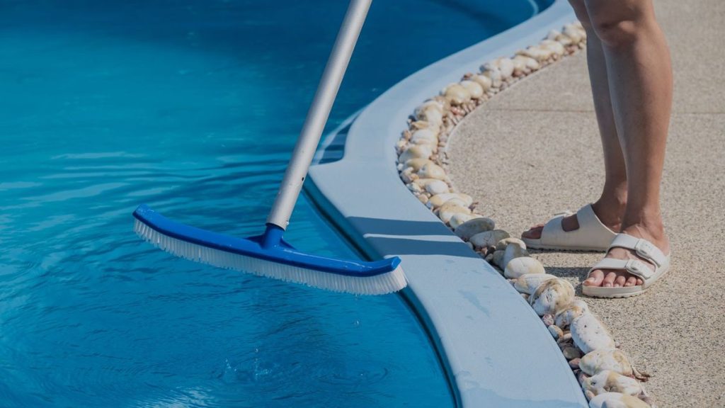 Maximizing Pool Longevity with Weekly Professional Pool Services -hero